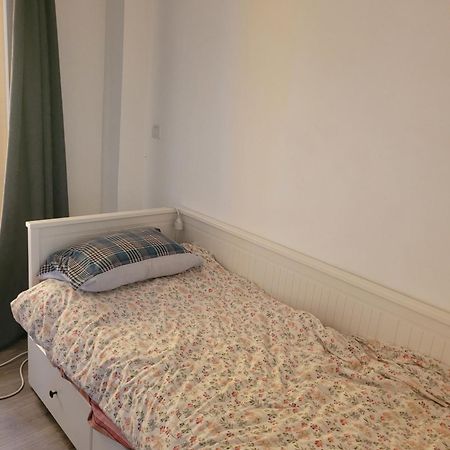 Rooms For Vacation Vallauris Exterior photo